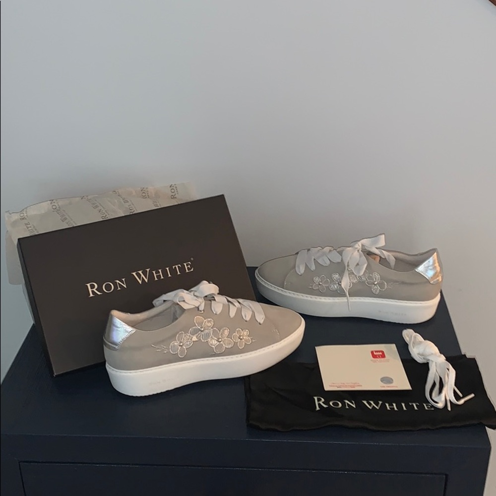 Ron white embroidery sneakers